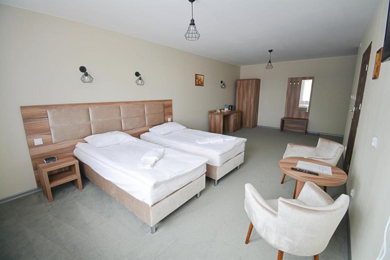 Hotel Awis Kutno Exterior foto